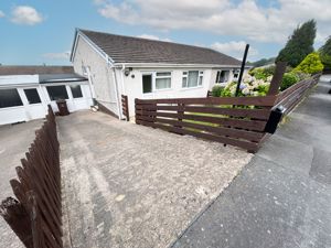 Photo 1- click for photo gallery